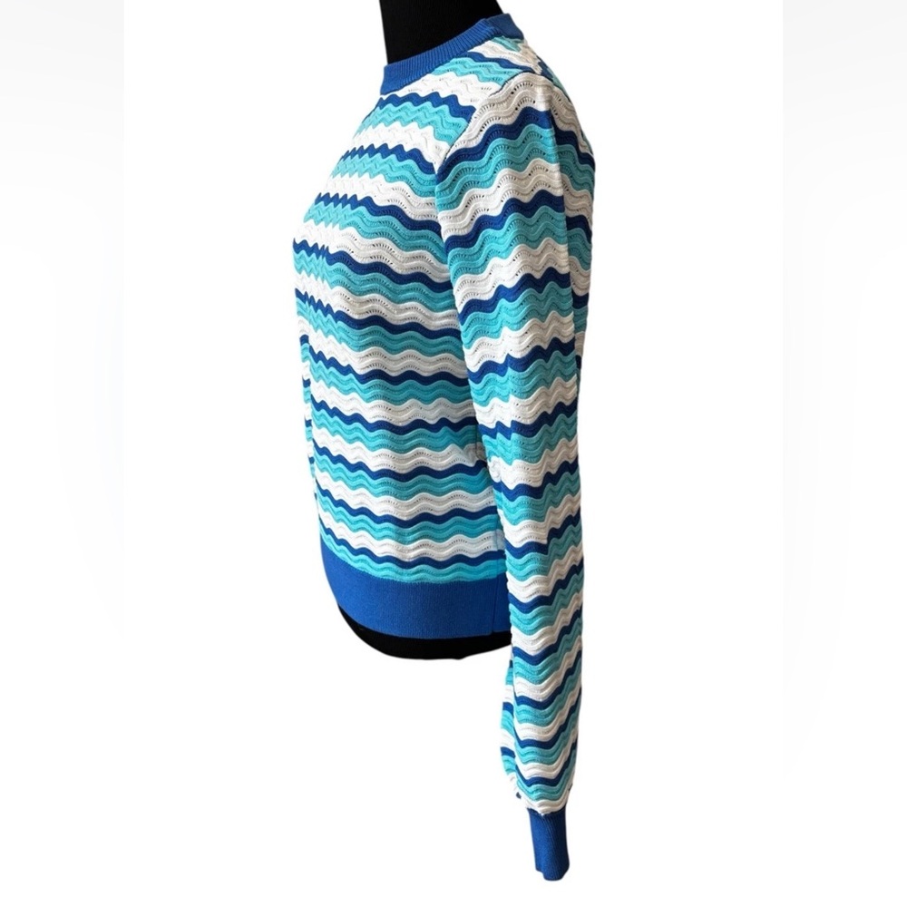 Blue Wave-Striped Crew Neck Sweater - Brand Unspecified - Picture 3 of 5